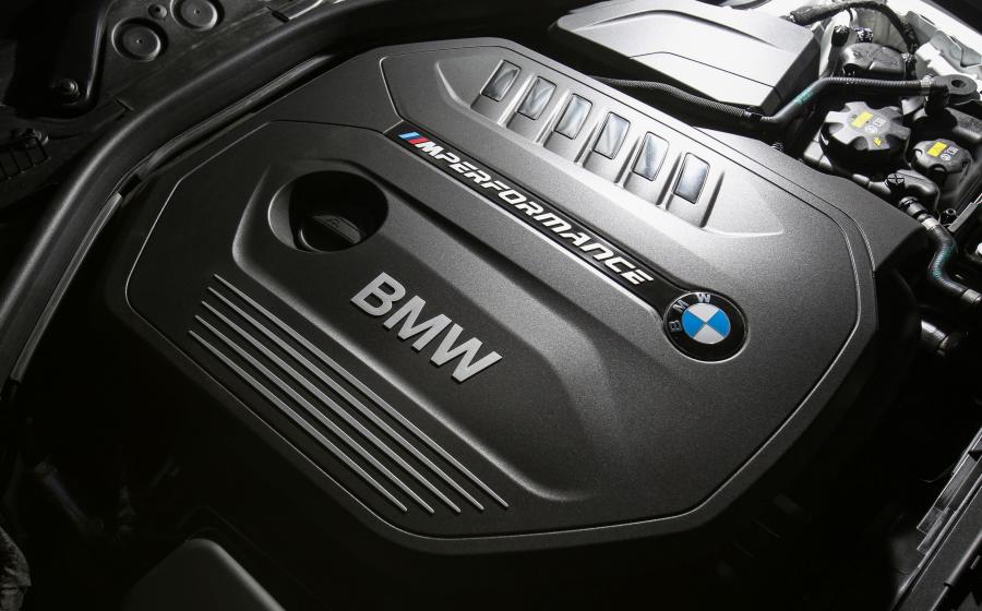 Моторный отсек BMW M240i Coupe 2016 года  (AU) (фото 5 из 21)